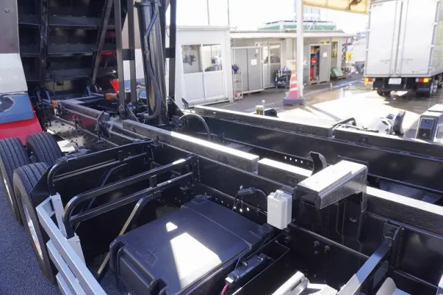 三菱 スーパーグレート 2PG-FV80VY(6x4)の写真30