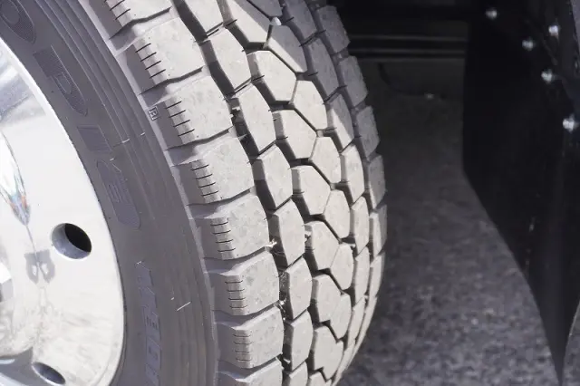 三菱 ファイター 2KG-FK62F(2WD)の写真9