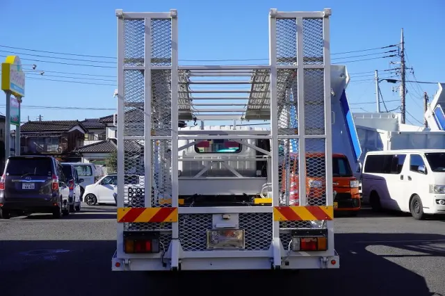 いすゞ エルフ SKG-NPR85YN(2WD)の写真4