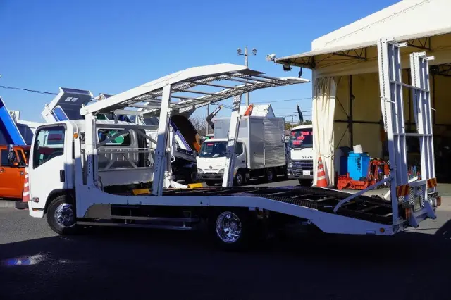 いすゞ エルフ SKG-NPR85YN(2WD)の写真7