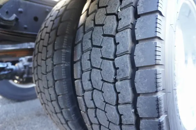 いすゞ エルフ SKG-NPR85YN(2WD)の写真11