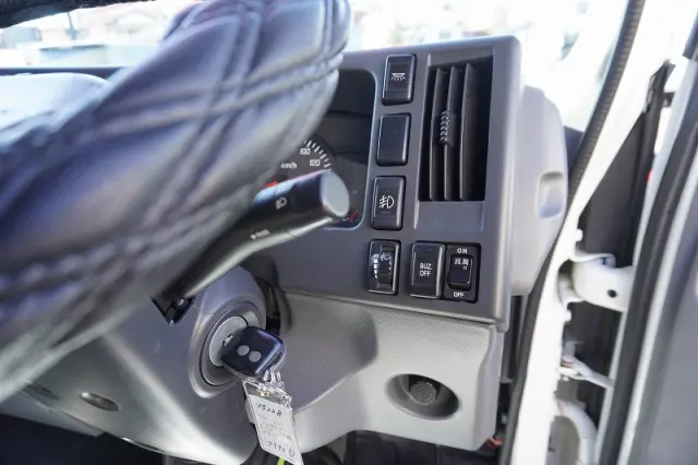 いすゞ エルフ SKG-NPR85YN(2WD)の写真37