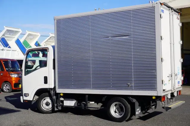 いすゞ エルフ TRG-NLR85AN(2WD)の写真7