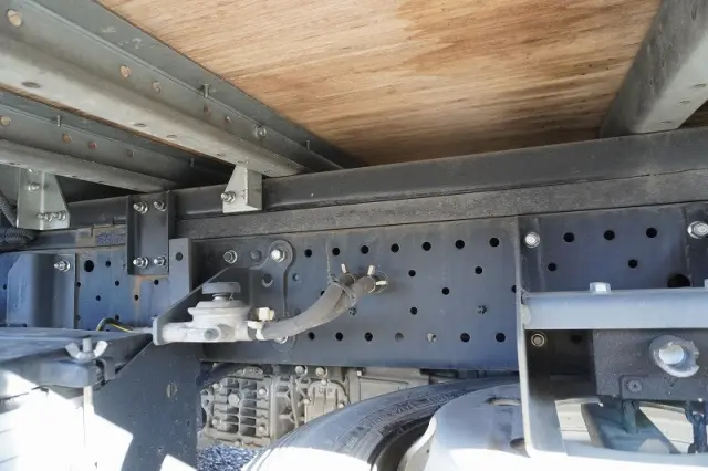 いすゞ エルフ TRG-NLR85AN(2WD)の写真12