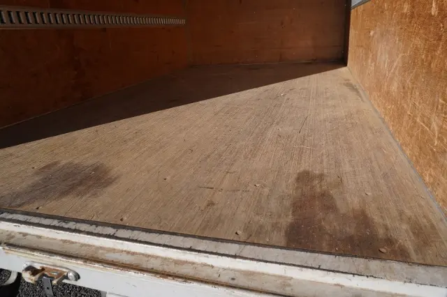 いすゞ エルフ TRG-NLR85AN(2WD)の写真21