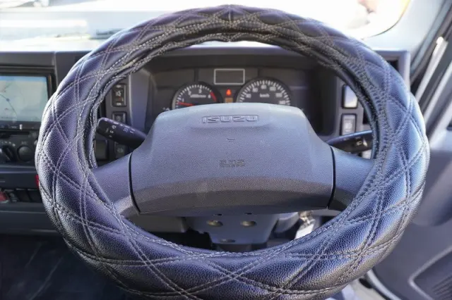 いすゞ エルフ TRG-NLR85AN(2WD)の写真27