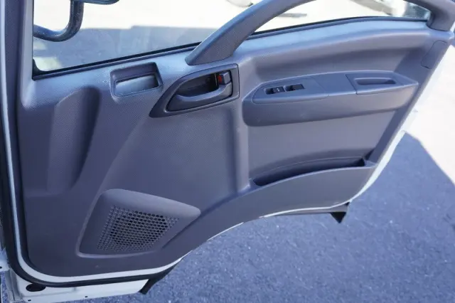 いすゞ エルフ TRG-NLR85AN(2WD)の写真33