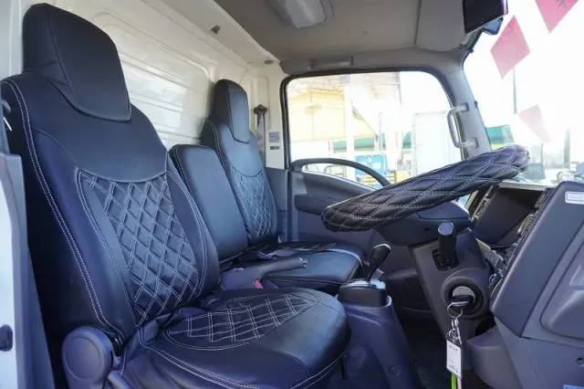 いすゞ エルフ TRG-NLR85AN(2WD)の写真34