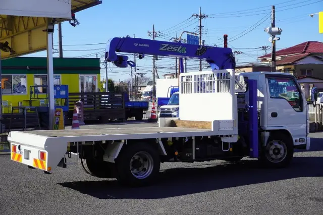 いすゞ エルフ SKG-NKR85YN(2WD)の写真8