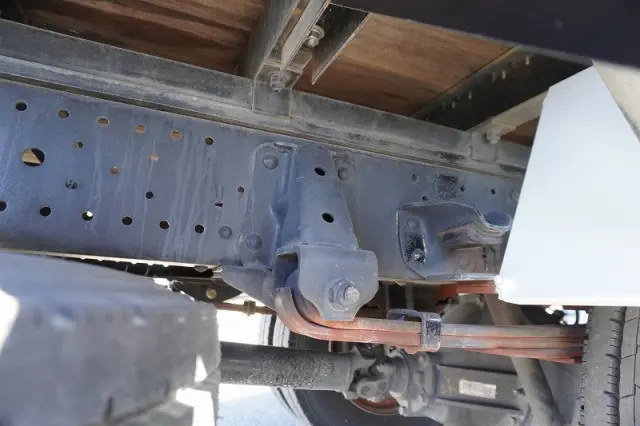 いすゞ エルフ SKG-NKR85YN(2WD)の写真12