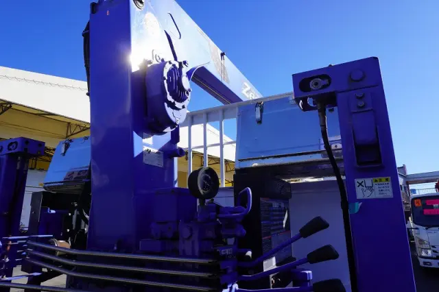 いすゞ エルフ SKG-NKR85YN(2WD)の写真39