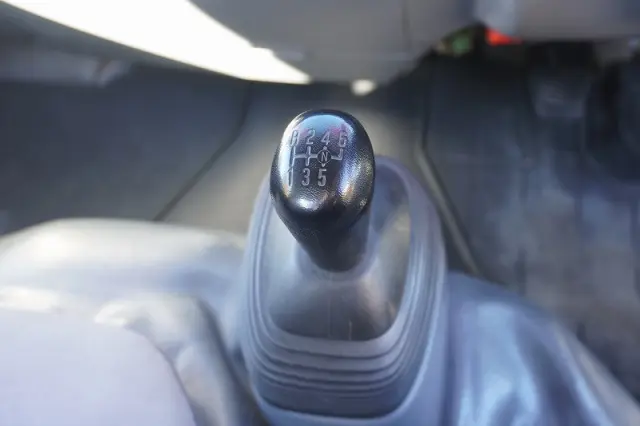 いすゞ エルフ SKG-NKR85YN(2WD)の写真41