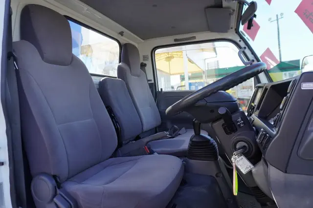 いすゞ エルフ SKG-NKR85YN(2WD)の写真47