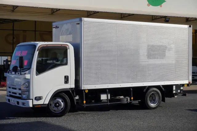 いすゞ エルフ TKG-NMR85AN(2WD)の写真1