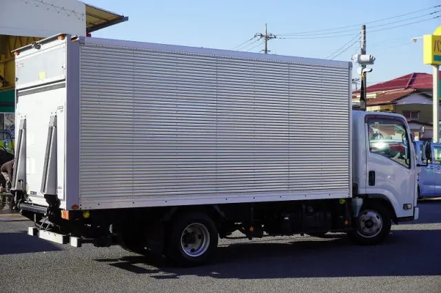 いすゞ エルフ TKG-NMR85AN(2WD)の写真8