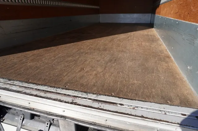 いすゞ エルフ TKG-NMR85AN(2WD)の写真21