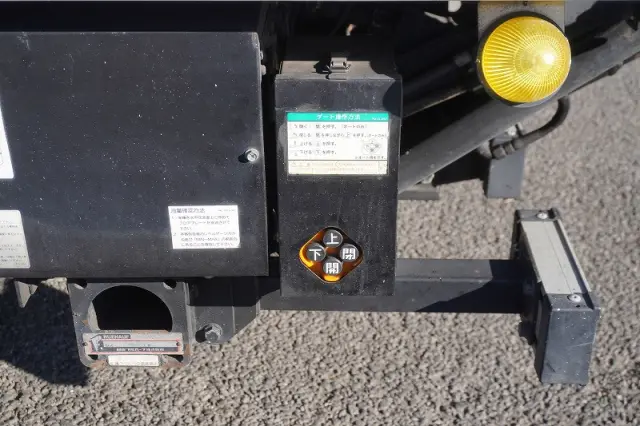 いすゞ エルフ TKG-NMR85AN(2WD)の写真28