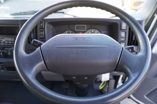 いすゞ エルフ TKG-NMR85AN(2WD)の写真32