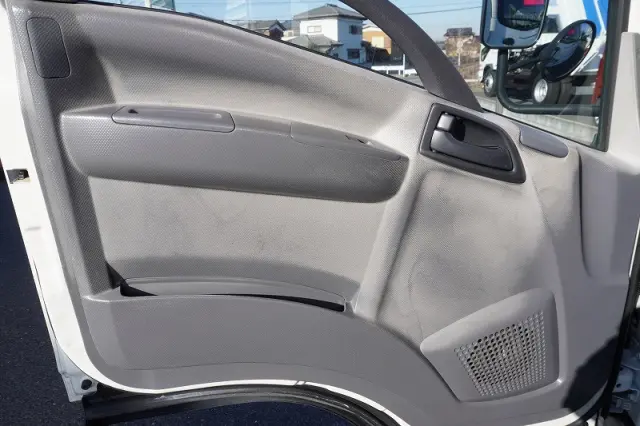 いすゞ エルフ TKG-NMR85AN(2WD)の写真43