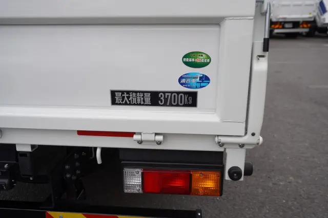三菱 キャンター 2PG-FEB90(2WD)の写真18