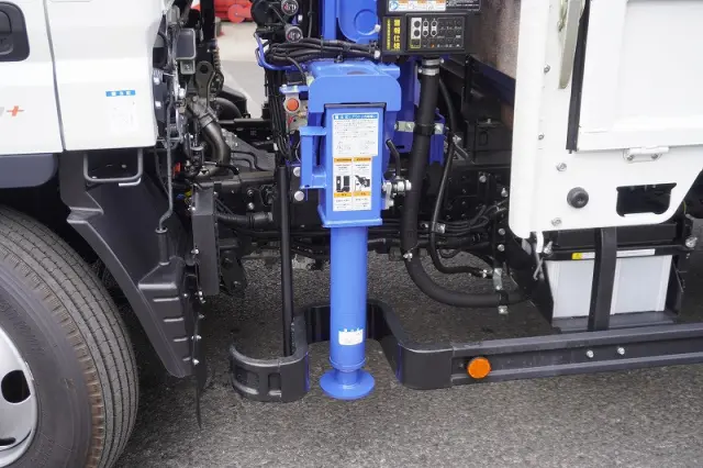 三菱 キャンター 2PG-FEB90(2WD)の写真23