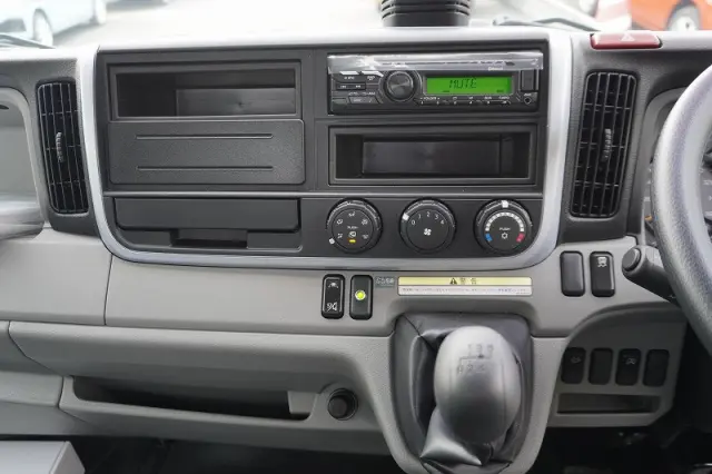 三菱 キャンター 2PG-FEB90(2WD)の写真33