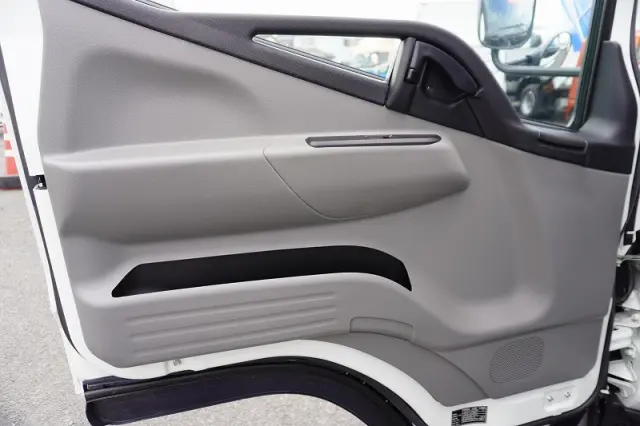 三菱 キャンター 2PG-FEB90(2WD)の写真41