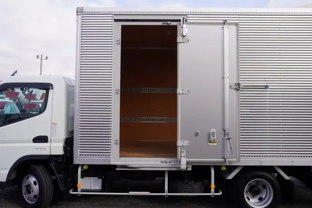 三菱 キャンター 2RG-FEB50(2WD)の写真18
