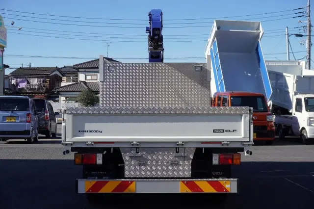 いすゞ エルフ TKG-NPR85AR(2WD)の写真4