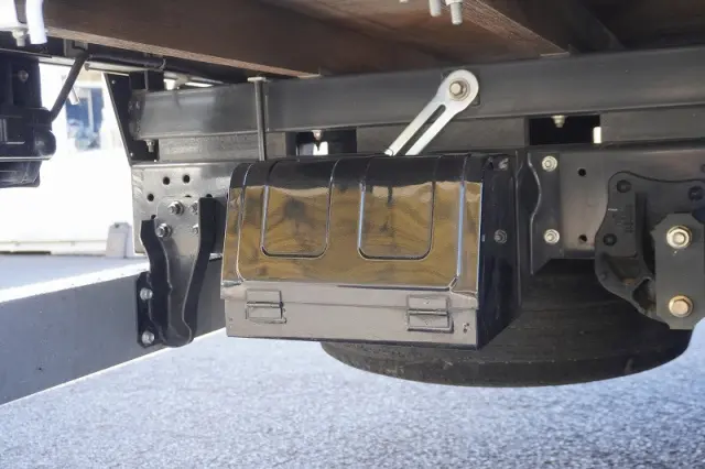 いすゞ エルフ TKG-NPR85AR(2WD)の写真22