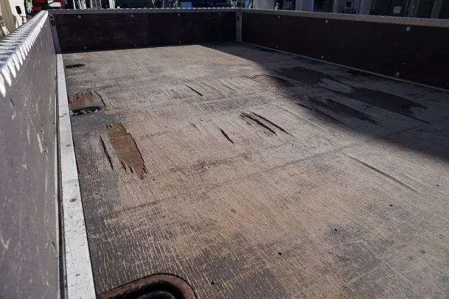 いすゞ エルフ TKG-NPR85AR(2WD)の写真23