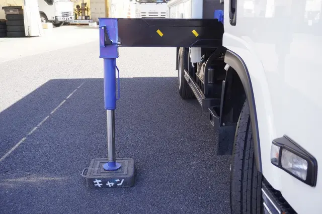 いすゞ エルフ TKG-NPR85AR(2WD)の写真28