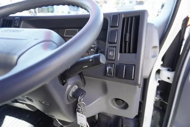 いすゞ エルフ TKG-NPR85AR(2WD)の写真40