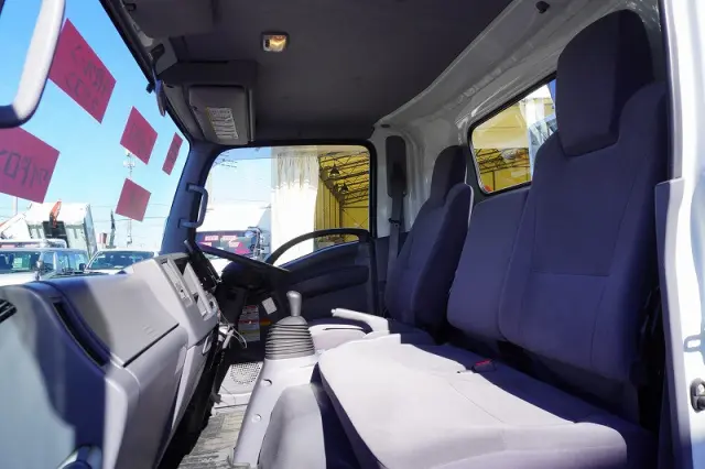 いすゞ エルフ TKG-NPR85AR(2WD)の写真45