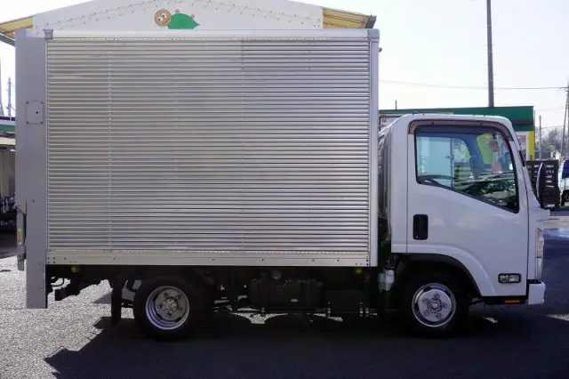 いすゞ エルフ TRG-NLR85AN(2WD)の写真5