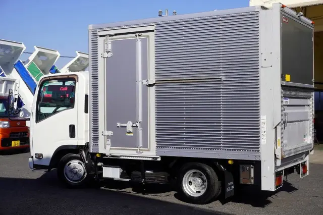いすゞ エルフ TRG-NLR85AN(2WD)の写真7