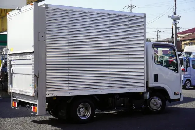 いすゞ エルフ TRG-NLR85AN(2WD)の写真8