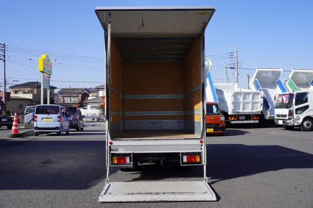 いすゞ エルフ TRG-NLR85AN(2WD)の写真20