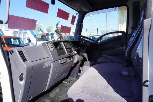 いすゞ エルフ TRG-NLR85AN(2WD)の写真42