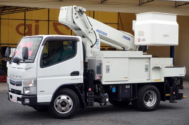 三菱 キャンター TPG-FEA50(2WD)の写真1