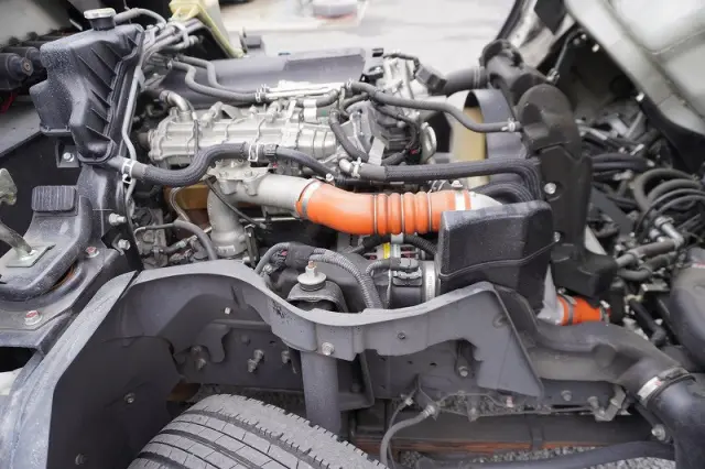 三菱 キャンター TPG-FEA50(2WD)の写真15