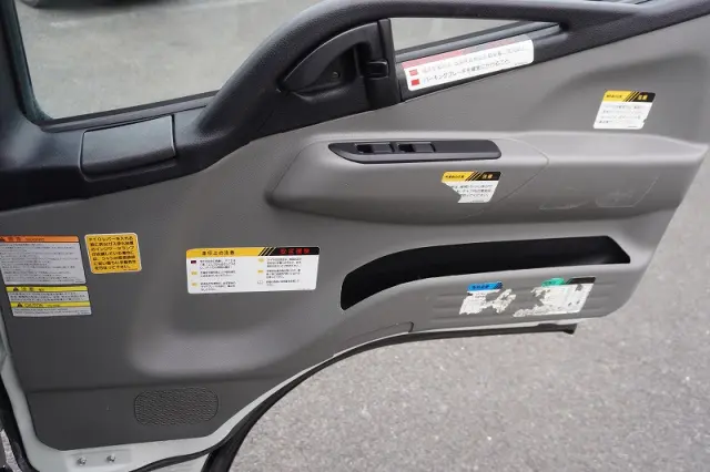 三菱 キャンター TPG-FEA50(2WD)の写真42