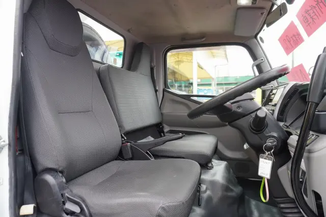 三菱 キャンター TPG-FEA50(2WD)の写真43