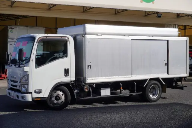 いすゞ エルフ TRG-NMR85AN(2WD)の写真1