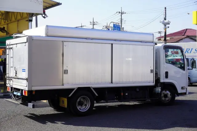 いすゞ エルフ TRG-NMR85AN(2WD)の写真8