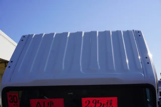 いすゞ エルフ TRG-NMR85AN(2WD)の写真16