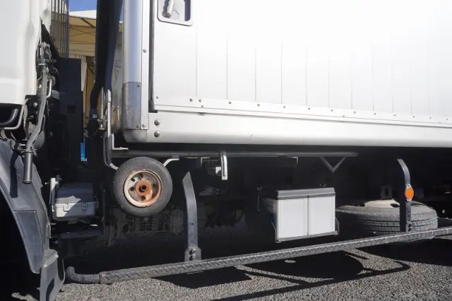 いすゞ エルフ TRG-NMR85AN(2WD)の写真17