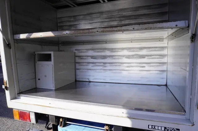 いすゞ エルフ TRG-NMR85AN(2WD)の写真25