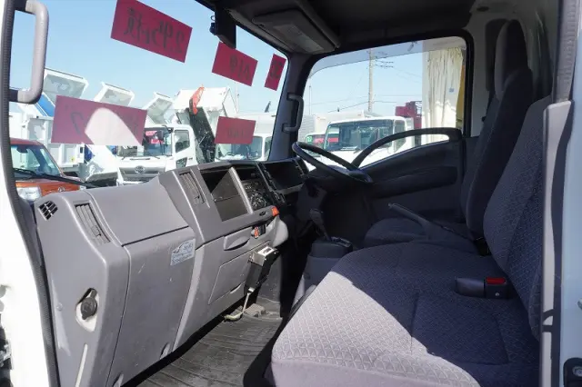 いすゞ エルフ TRG-NMR85AN(2WD)の写真40