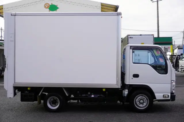 いすゞ エルフ TRG-NHR85AN(2WD)の写真5
